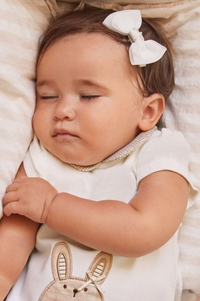 Дитяча пов'язка Mayoral Newborn колір бежевий (2964719)